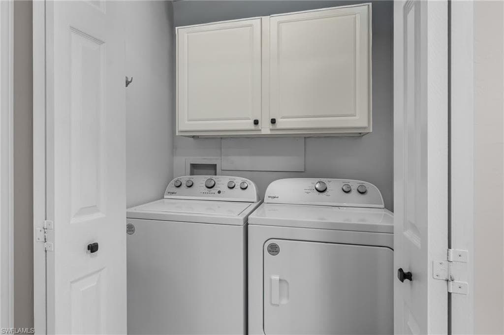 3965 Bishopwood Ct E 103, Naples, FL 34114-17