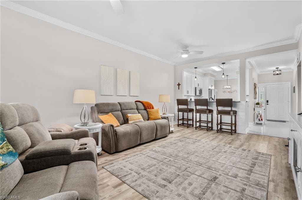 3965 Bishopwood Ct E 103, Naples, FL 34114-5