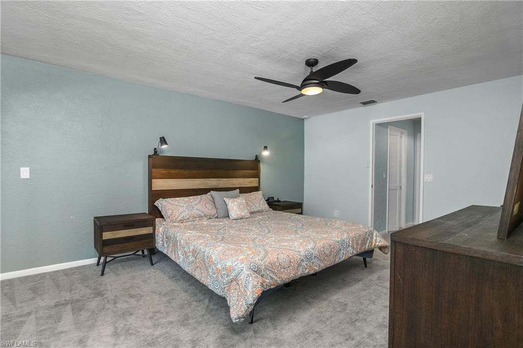 330 Country Club Dr, Naples, FL 34110-17