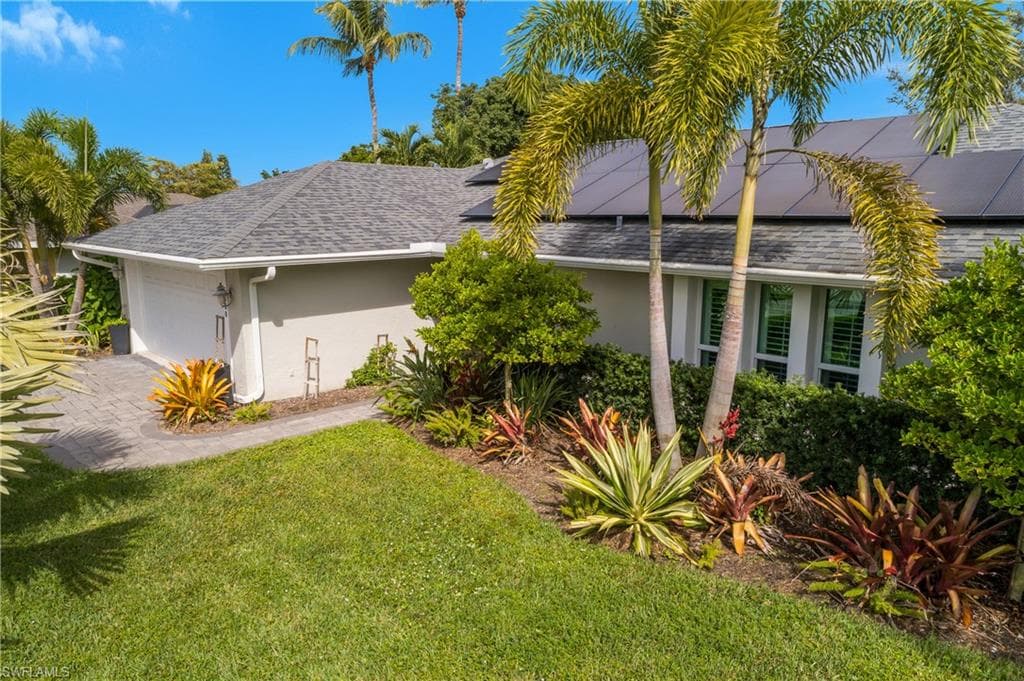 330 Country Club Dr, Naples, FL 34110-2