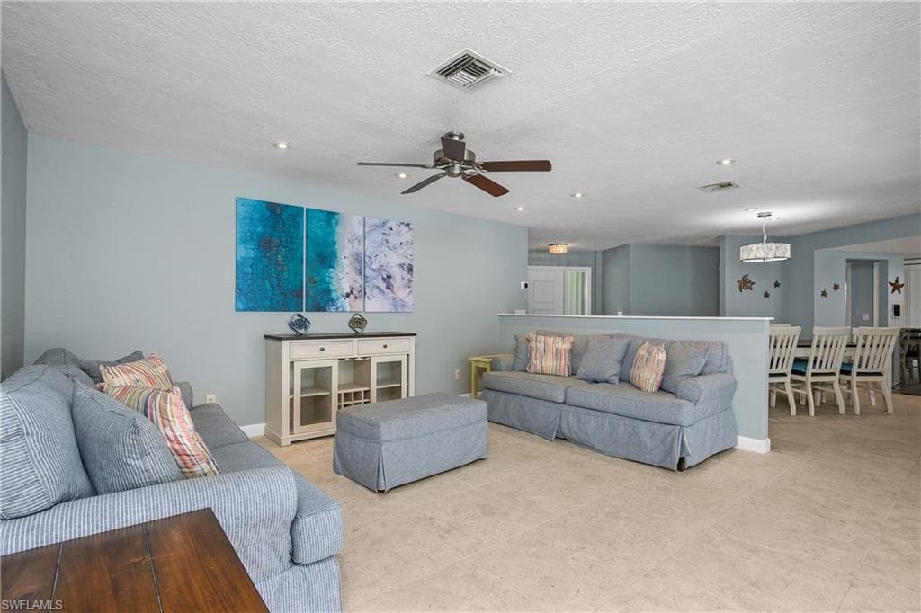 330 Country Club Dr, Naples, FL 34110-7