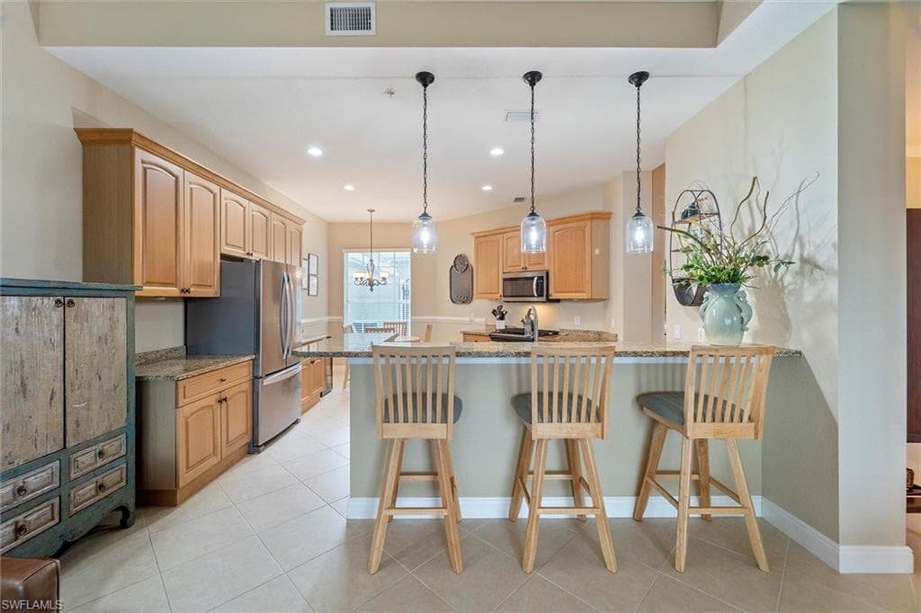 9243 Tesoro Ln 102, Naples, FL 34114-11