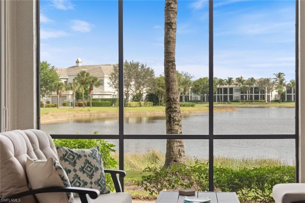 9243 Tesoro Ln 102, Naples, FL 34114-25