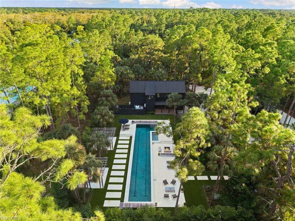 805 24th Ave NW, Naples, FL 34120-43