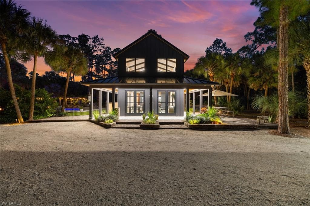 805 24th Ave NW, Naples, FL 34120-44