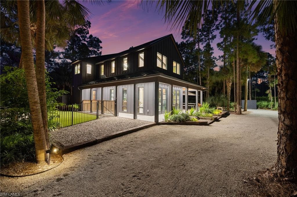 805 24th Ave NW, Naples, FL 34120-45