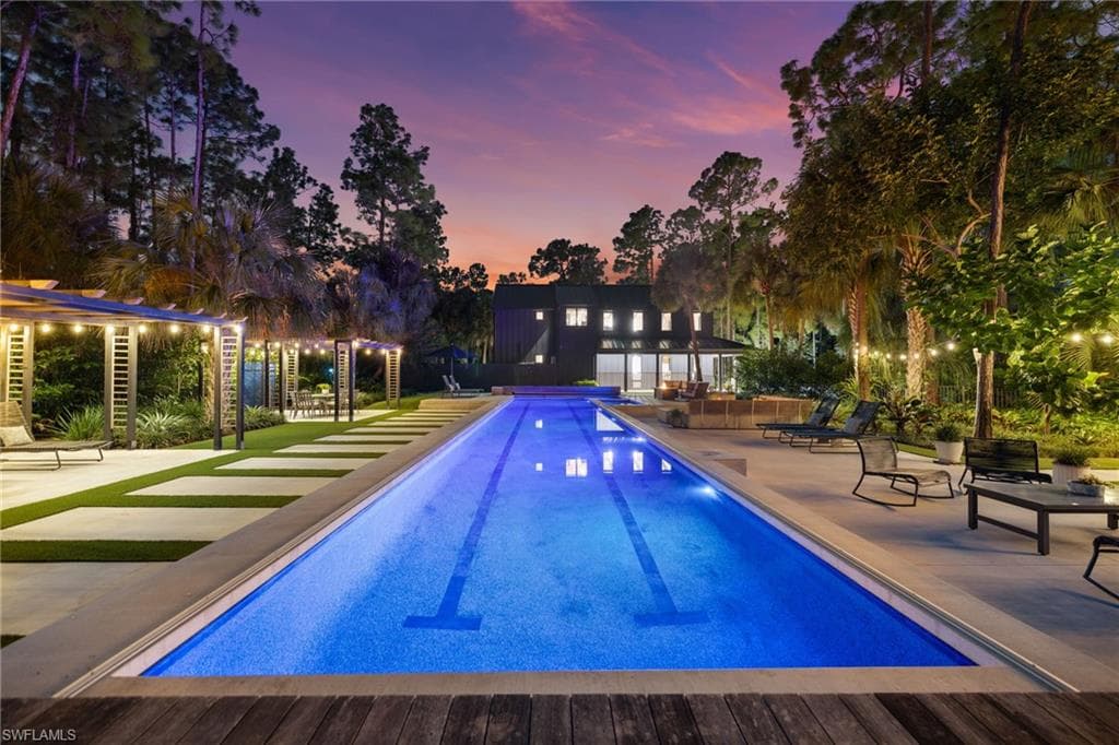 805 24th Ave NW, Naples, FL 34120-47