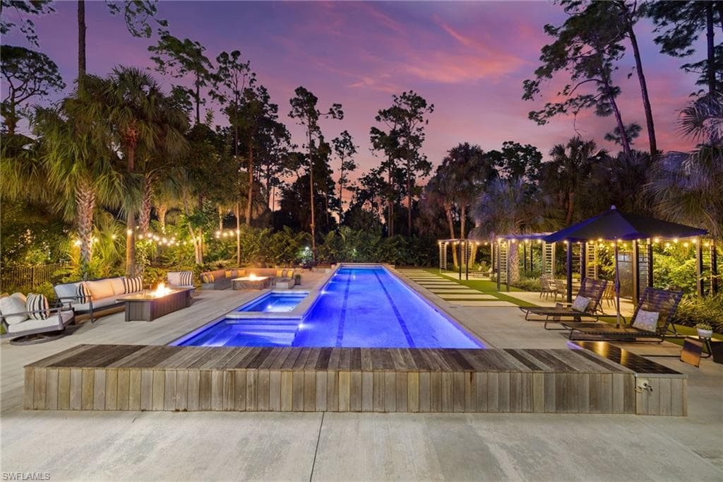 805 24th Ave NW, Naples, FL 34120-48