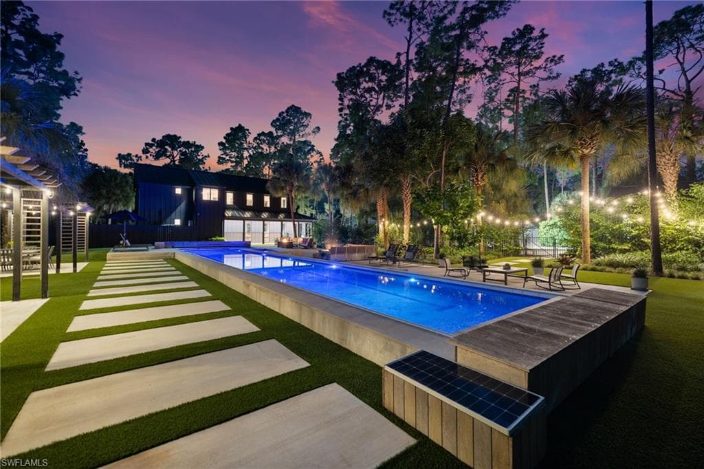 805 24th Ave NW, Naples, FL 34120-49