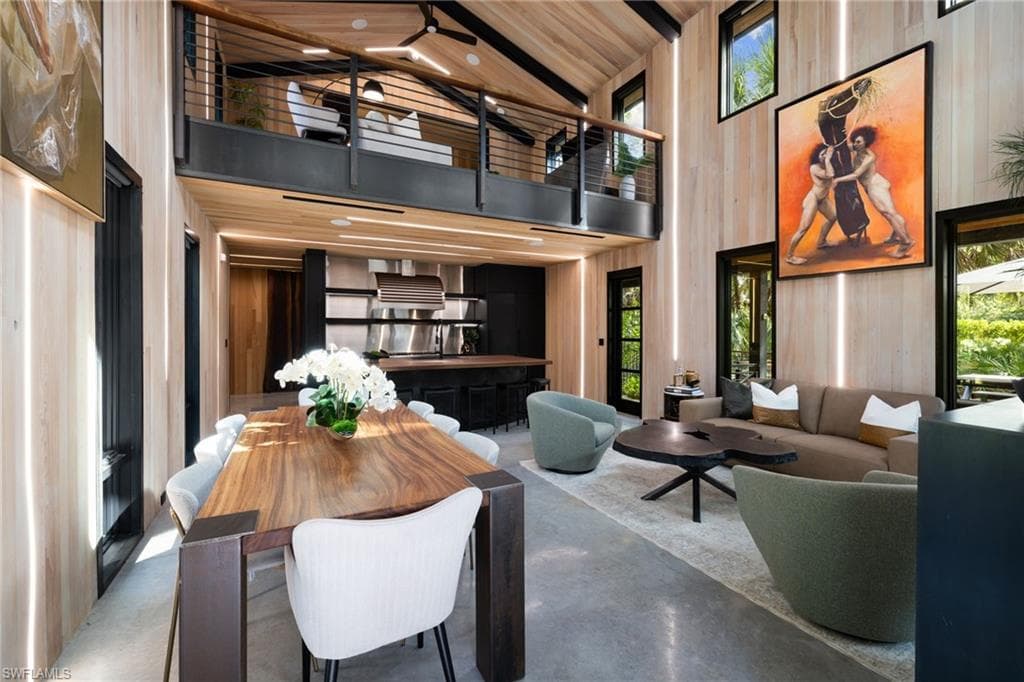 805 24th Ave NW, Naples, FL 34120-6