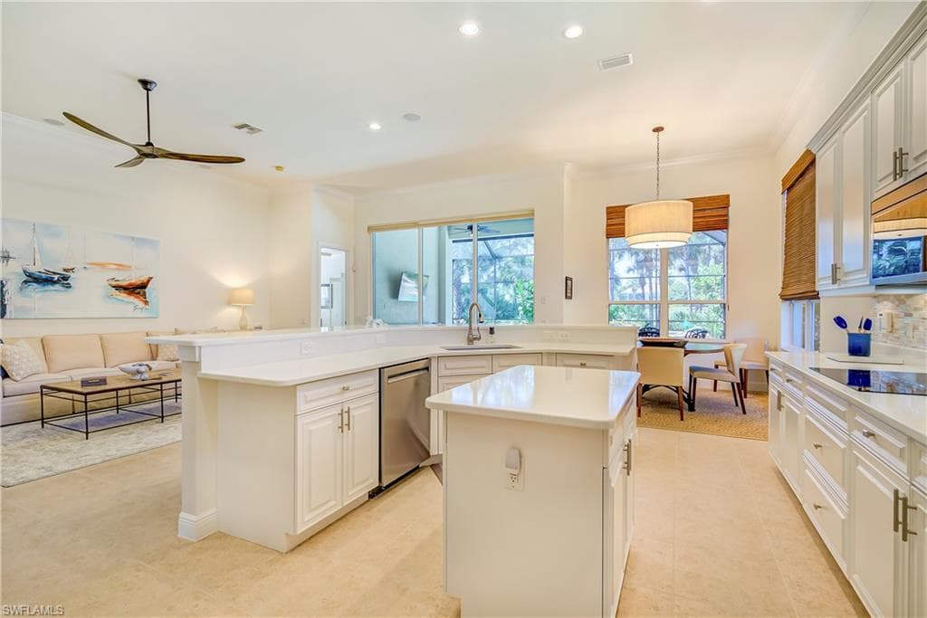 28649 Pienza Ct, Bonita Springs, FL 34135-5