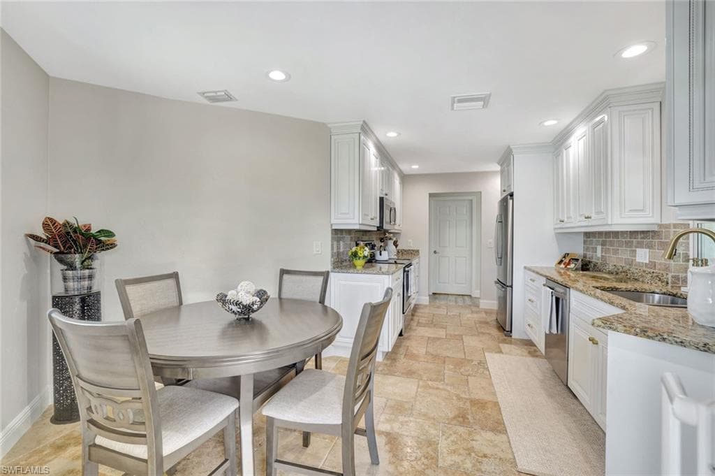 1350 Waikiki Ct, Marco Island, FL 34145-14