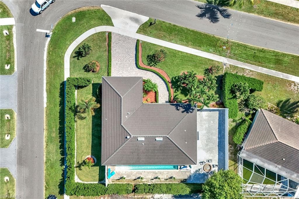 1350 Waikiki Ct, Marco Island, FL 34145-35