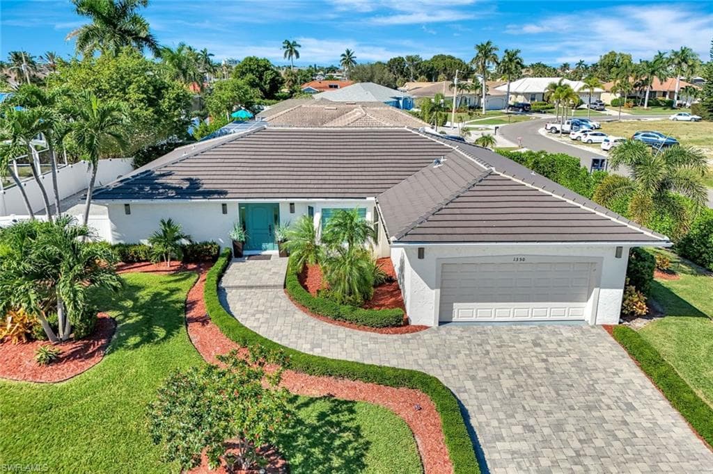 1350 Waikiki Ct, Marco Island, FL 34145-2