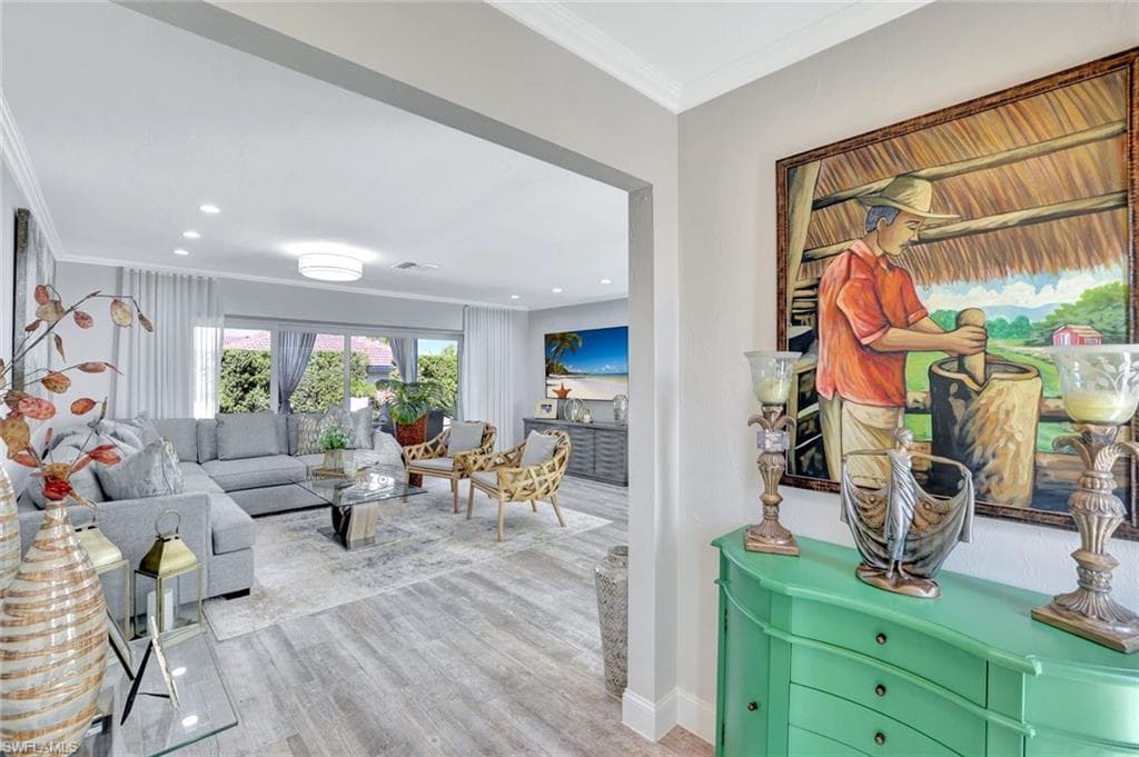 1350 Waikiki Ct, Marco Island, FL 34145-4