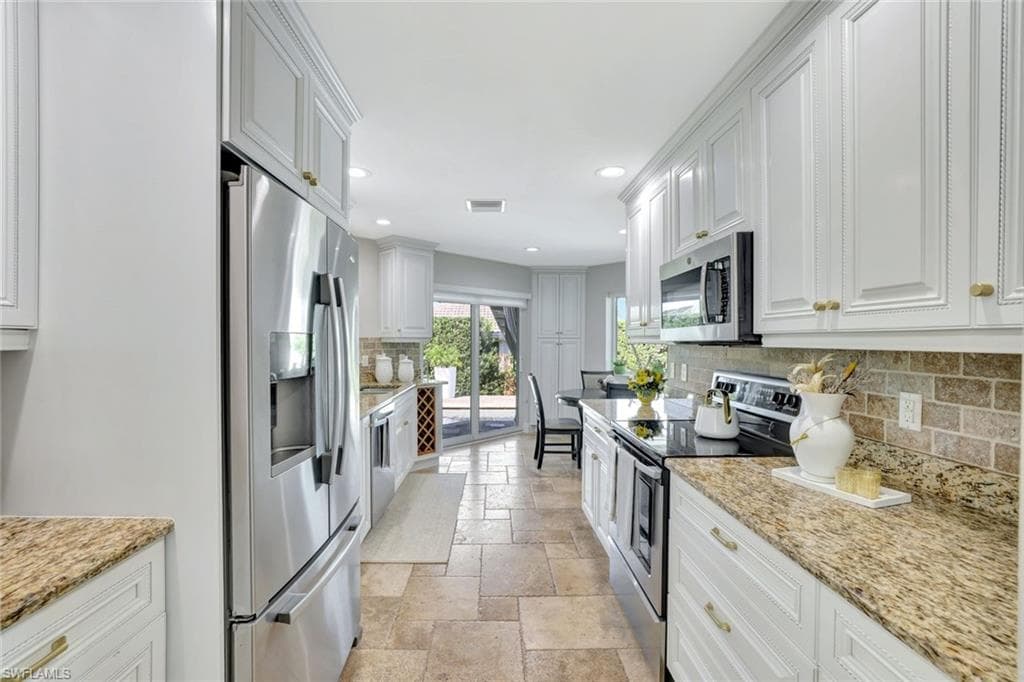 1350 Waikiki Ct, Marco Island, FL 34145-7