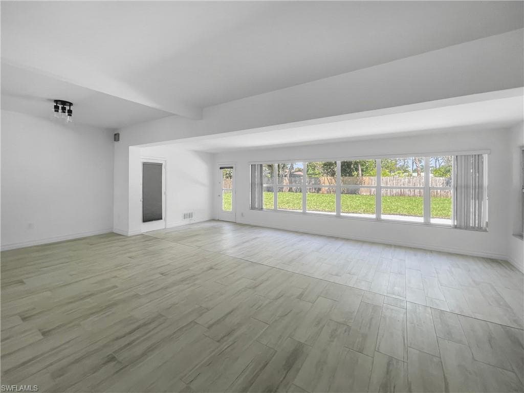 1235 Diana Ave, Naples, FL 34103-8