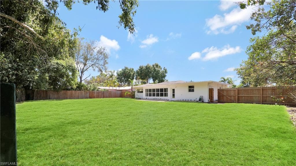 1235 Diana Ave, Naples, FL 34103-13