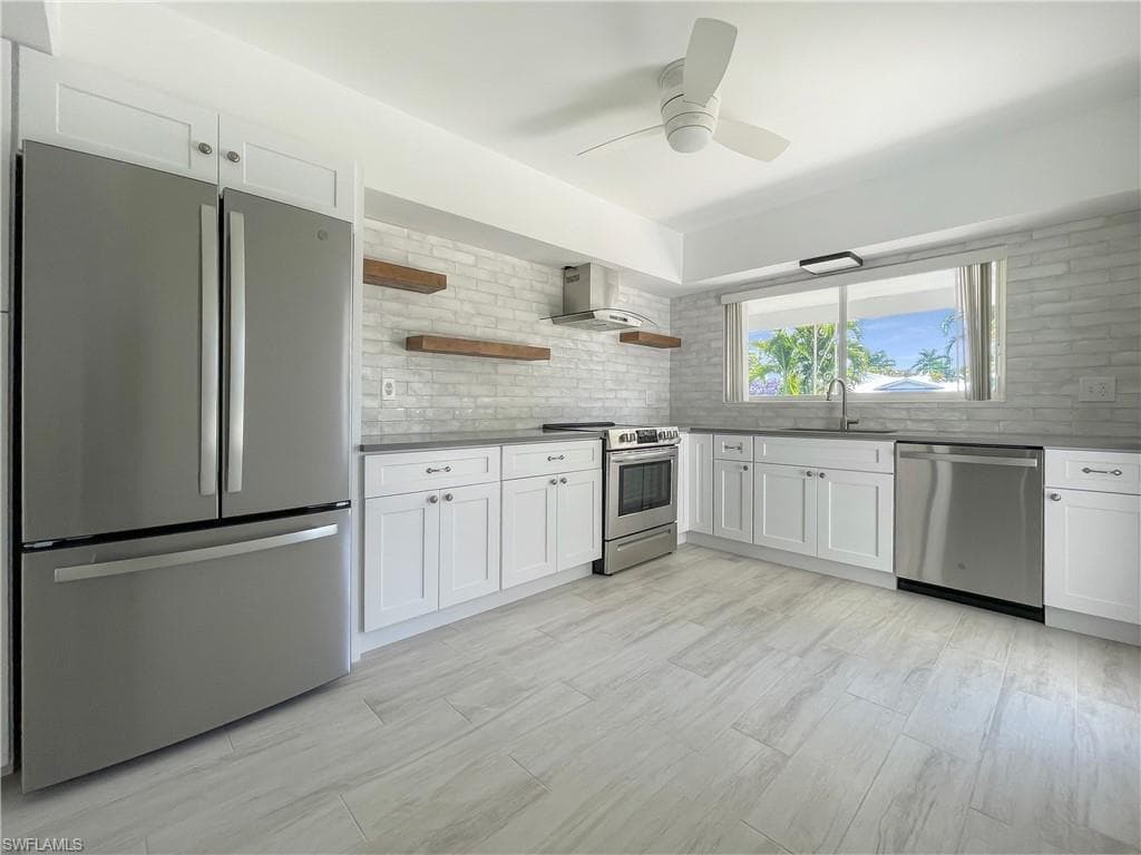 1235 Diana Ave, Naples, FL 34103-1