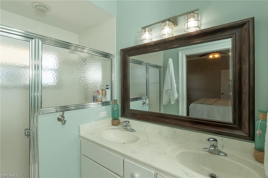 10713 Pearl Bay Cir, Estero, FL 33928-20