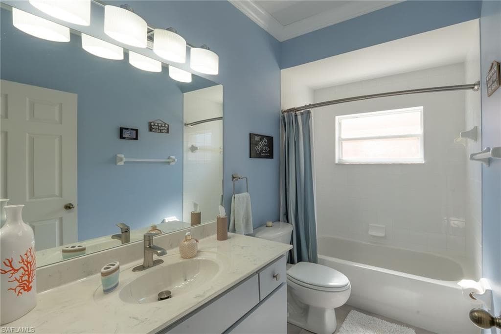 10713 Pearl Bay Cir, Estero, FL 33928-23