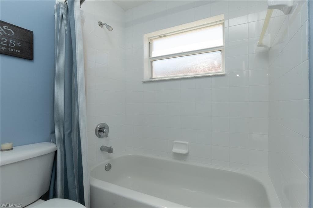 10713 Pearl Bay Cir, Estero, FL 33928-24