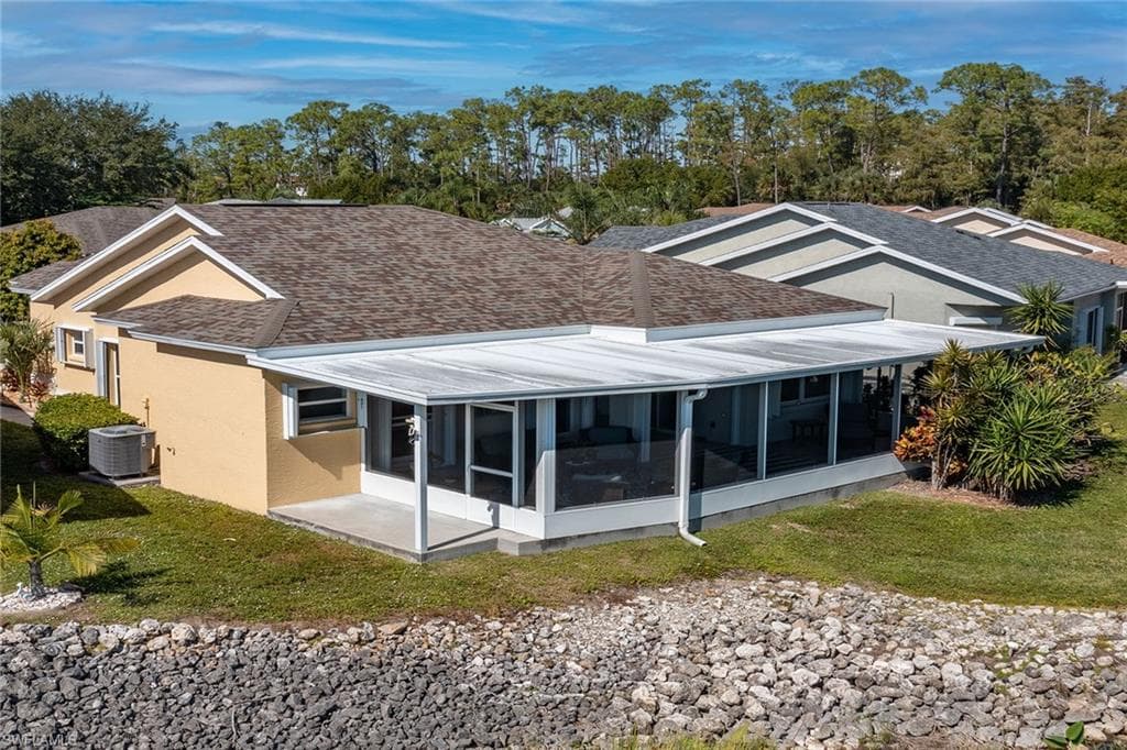 10713 Pearl Bay Cir, Estero, FL 33928-28