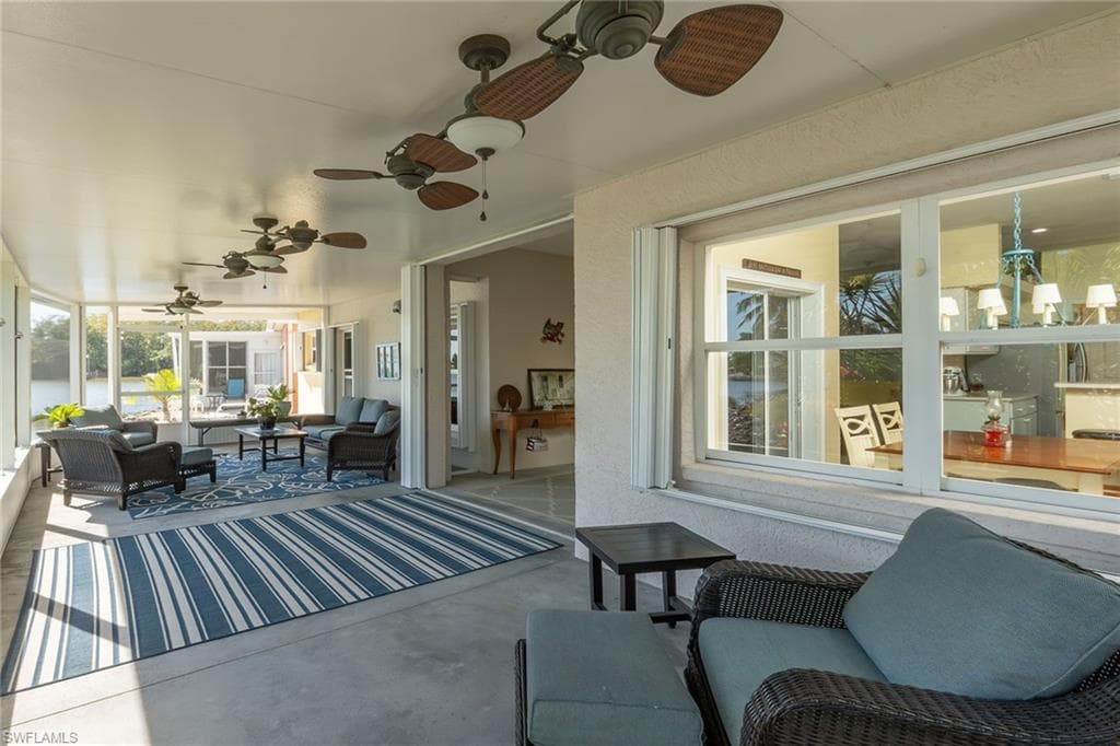 10713 Pearl Bay Cir, Estero, FL 33928-3