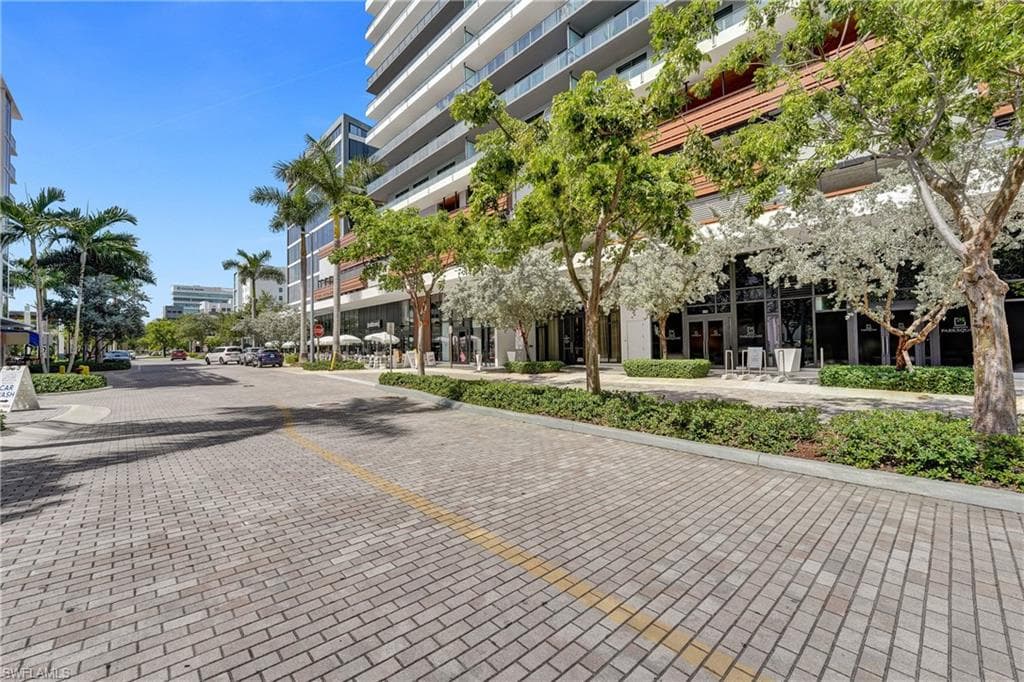 2960 207 St 1205, Aventura, FL 33180-12