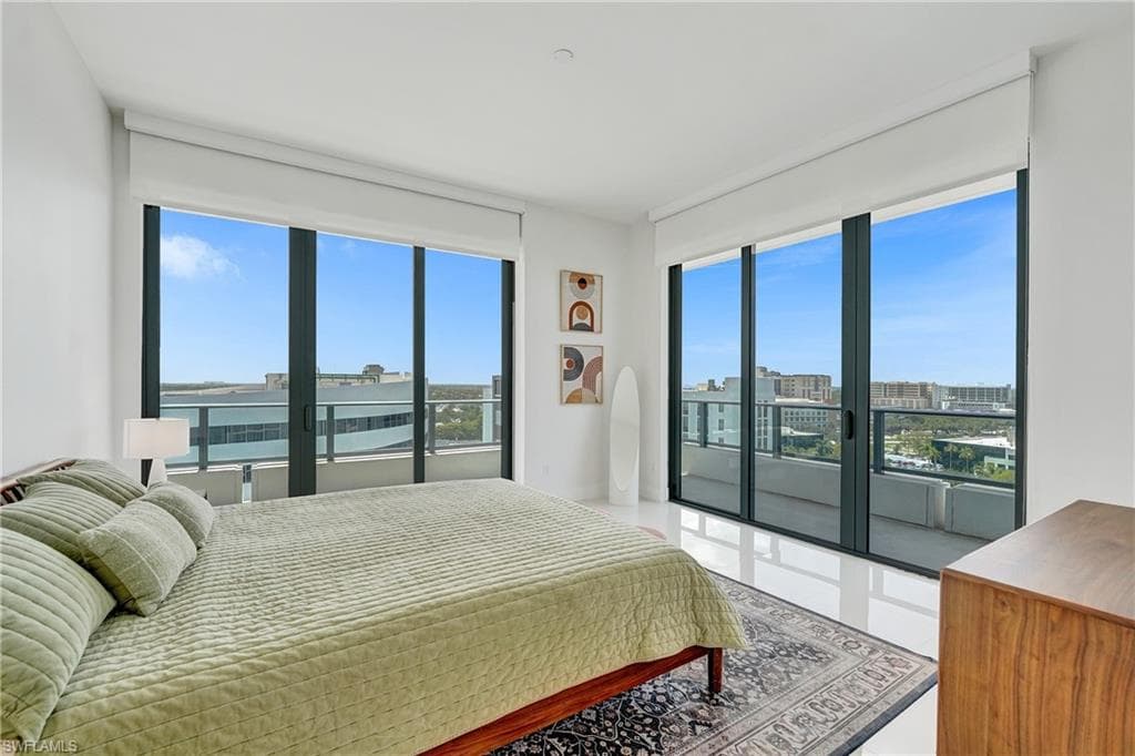 2960 207 St 1205, Aventura, FL 33180-25