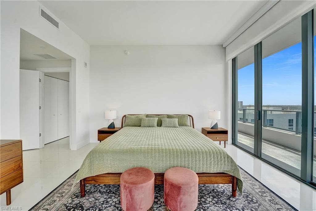 2960 207 St 1205, Aventura, FL 33180-26