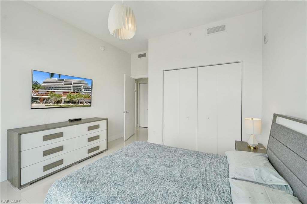 2960 207 St 1205, Aventura, FL 33180-37