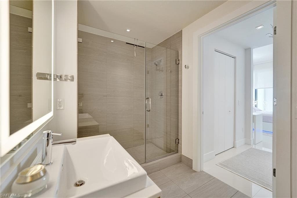 2960 207 St 1205, Aventura, FL 33180-46