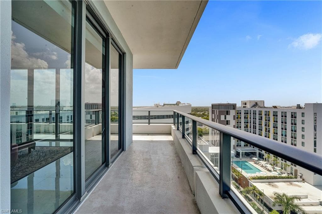 2960 207 St 1205, Aventura, FL 33180-50