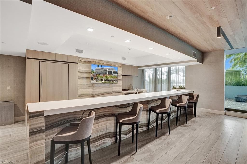 2960 207 St 1205, Aventura, FL 33180-7