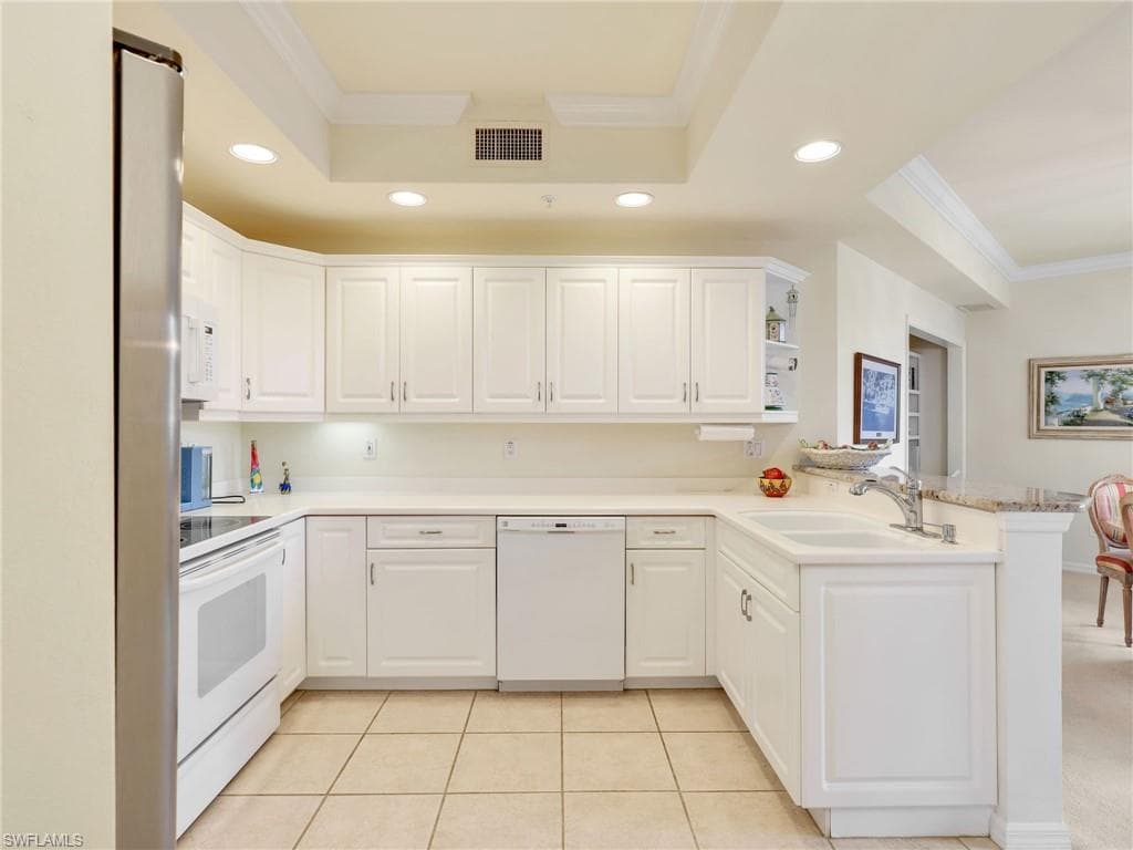 1001 Arbor Lake Dr 105, Naples, FL 34110-11