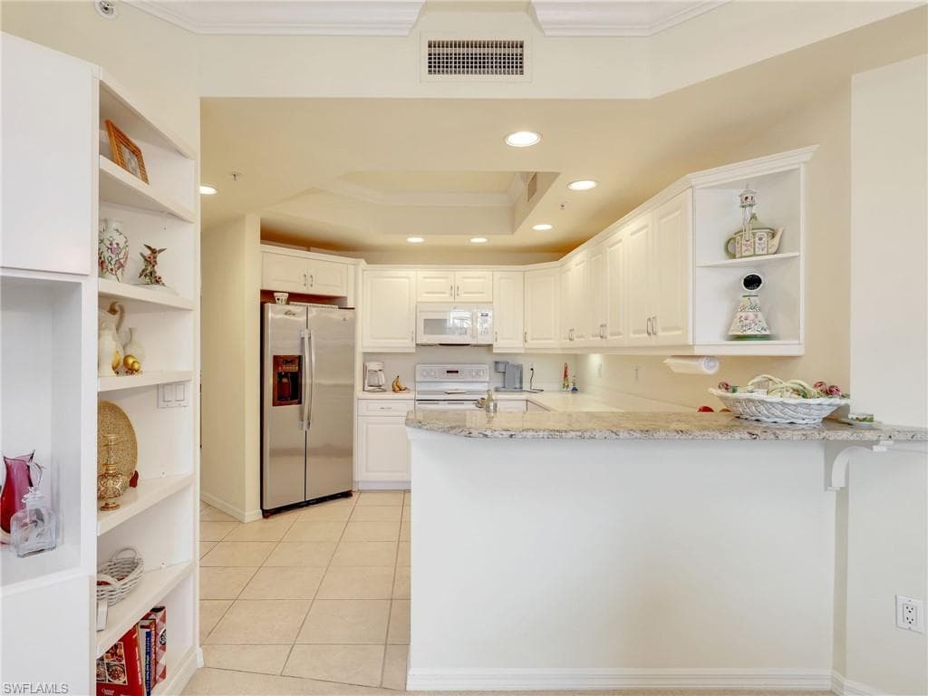 1001 Arbor Lake Dr 105, Naples, FL 34110-12