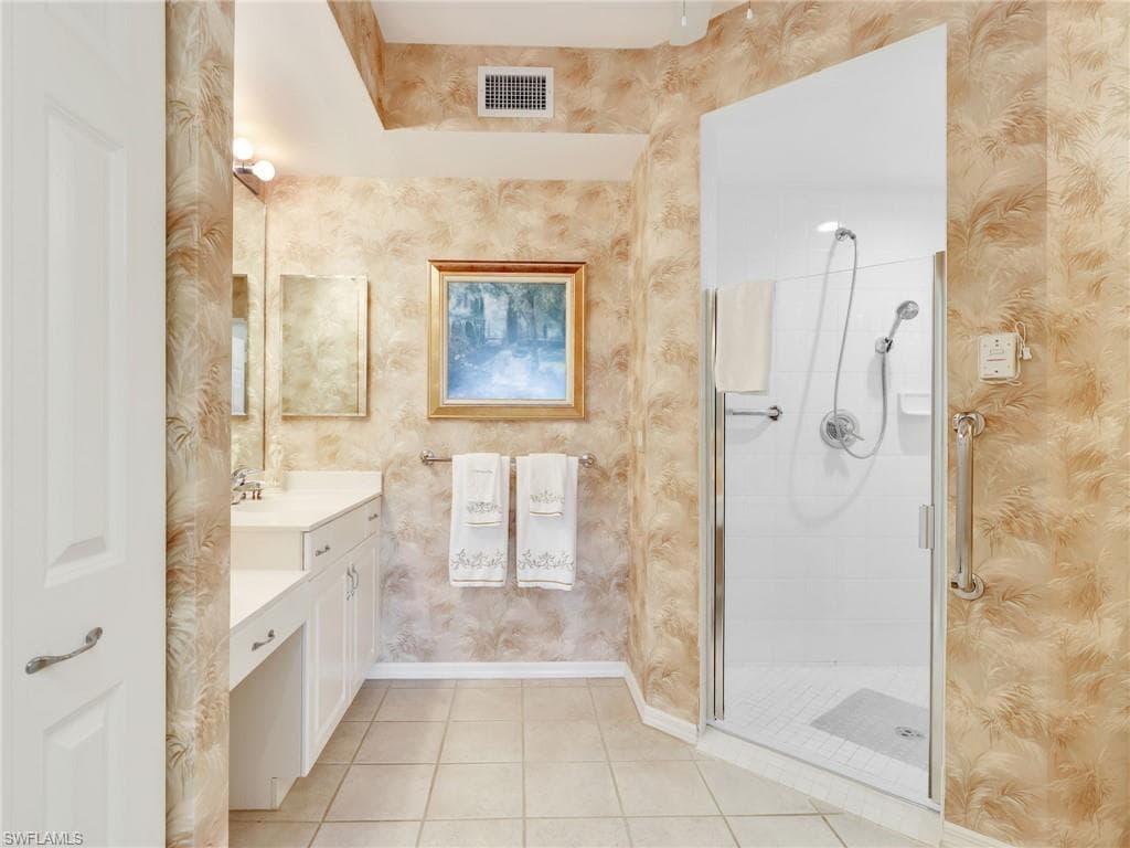 1001 Arbor Lake Dr 105, Naples, FL 34110-18