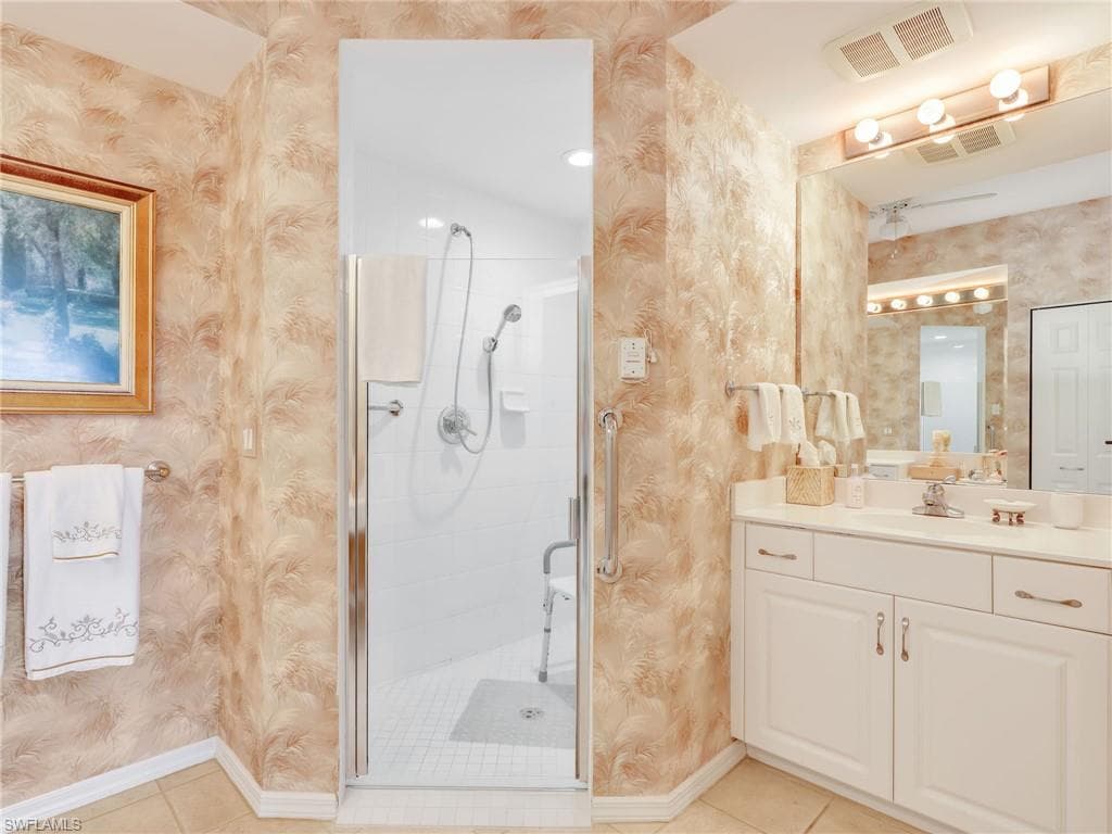 1001 Arbor Lake Dr 105, Naples, FL 34110-19