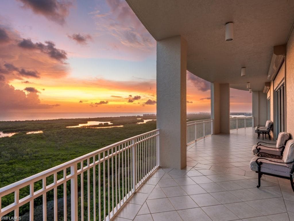 1001 Arbor Lake Dr 105, Naples, FL 34110-42