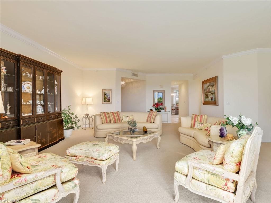 1001 Arbor Lake Dr 105, Naples, FL 34110-5