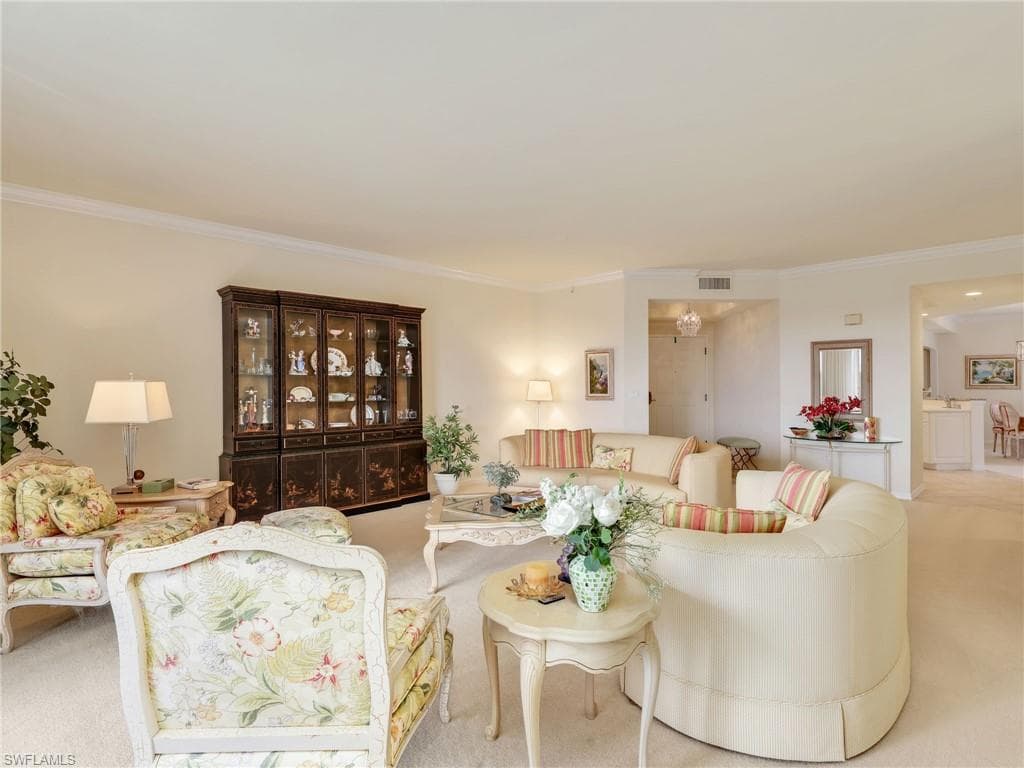 1001 Arbor Lake Dr 105, Naples, FL 34110-7