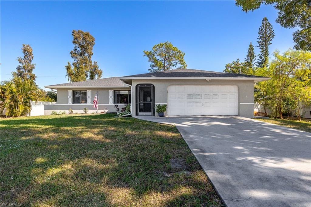 18613 Bradenton Rd, Fort Myers, FL 33967-1