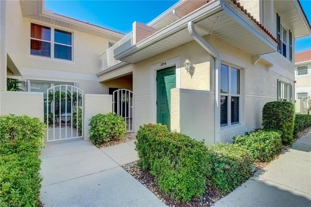 5420 Worthington Ln 204, Naples, FL 34110-2