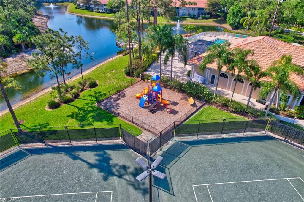 5420 Worthington Ln 204, Naples, FL 34110-47