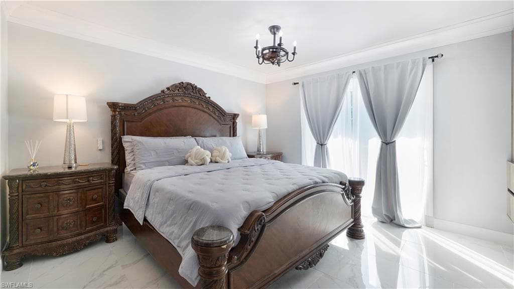 410 11th St NW, Naples, FL 34120-14