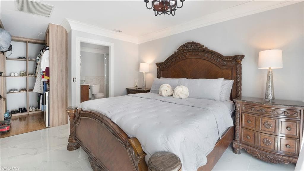 410 11th St NW, Naples, FL 34120-16