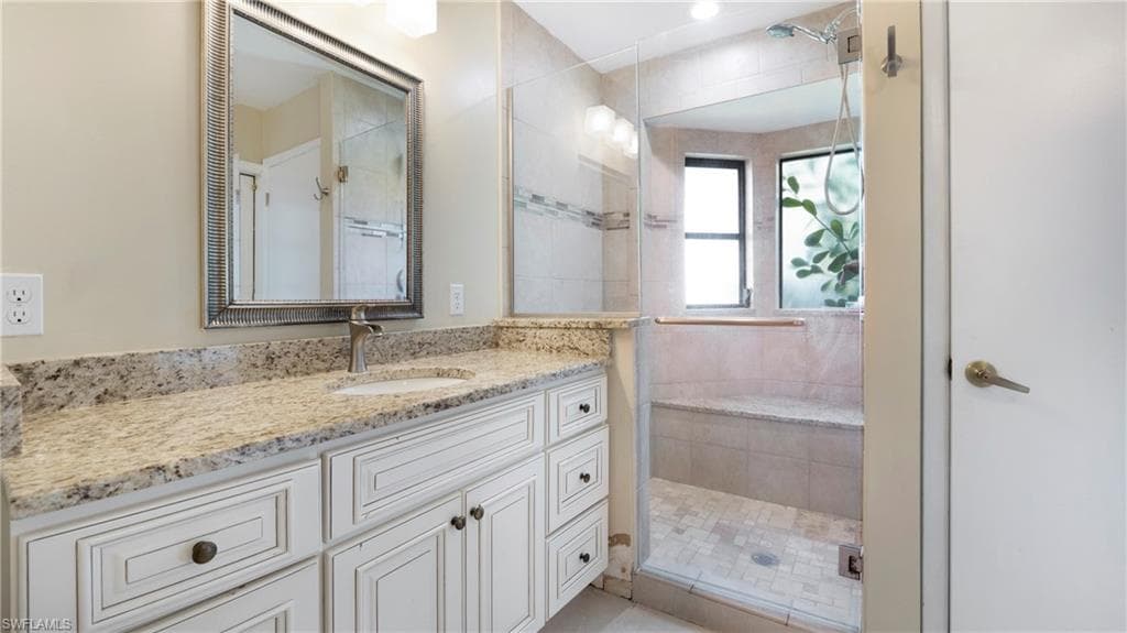 410 11th St NW, Naples, FL 34120-18