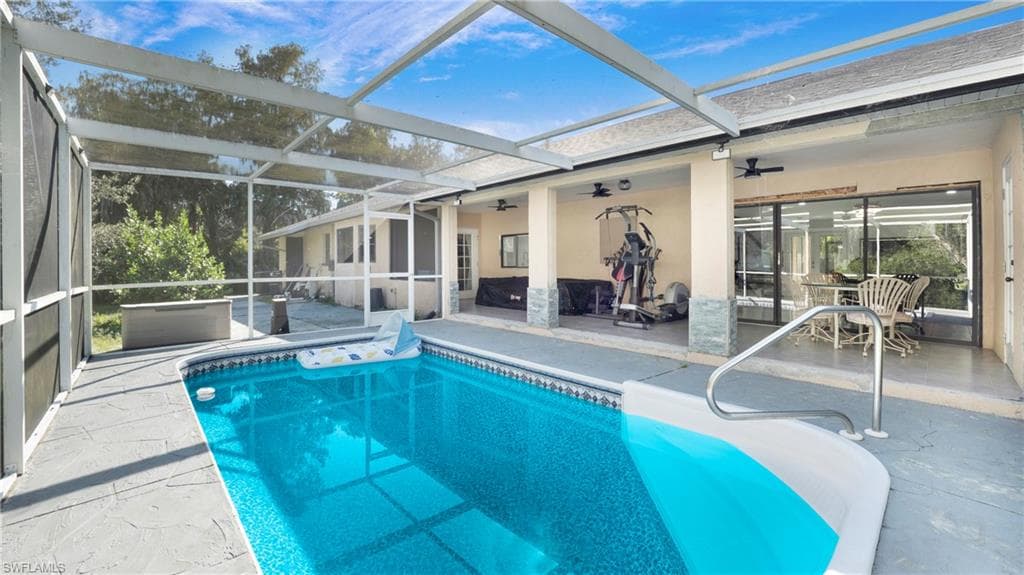 410 11th St NW, Naples, FL 34120-30