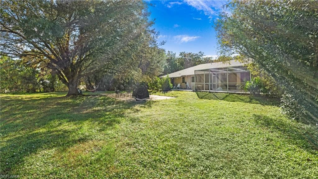 410 11th St NW, Naples, FL 34120-33